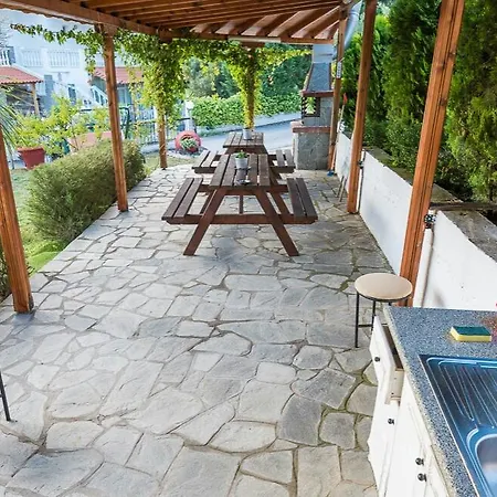 Konukevi House Keramaria Sea View *