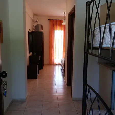 House Keramaria Sea View *